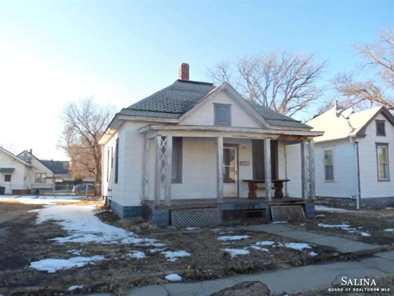 311 N 11 St, Salina, KS 67401
