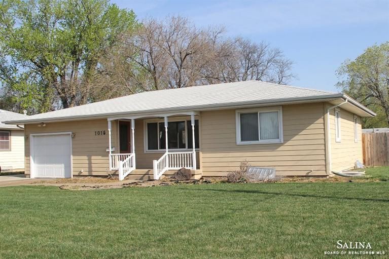 1015 E Minneapolis Ave, Salina, KS 67401