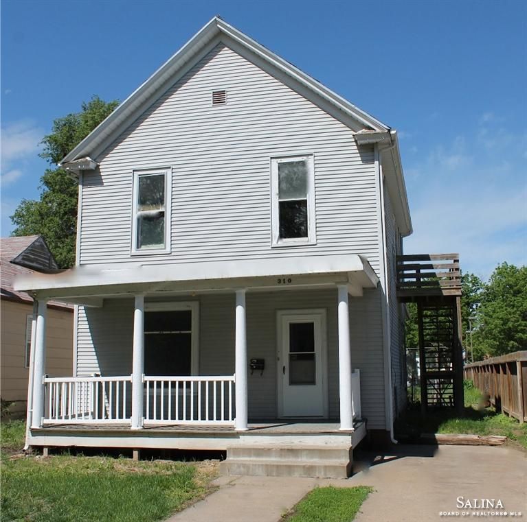 310 S 9th St, Salina, KS 67401