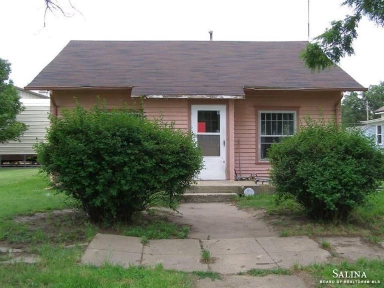 323 N Missouri, Kanopolis, KS 67454