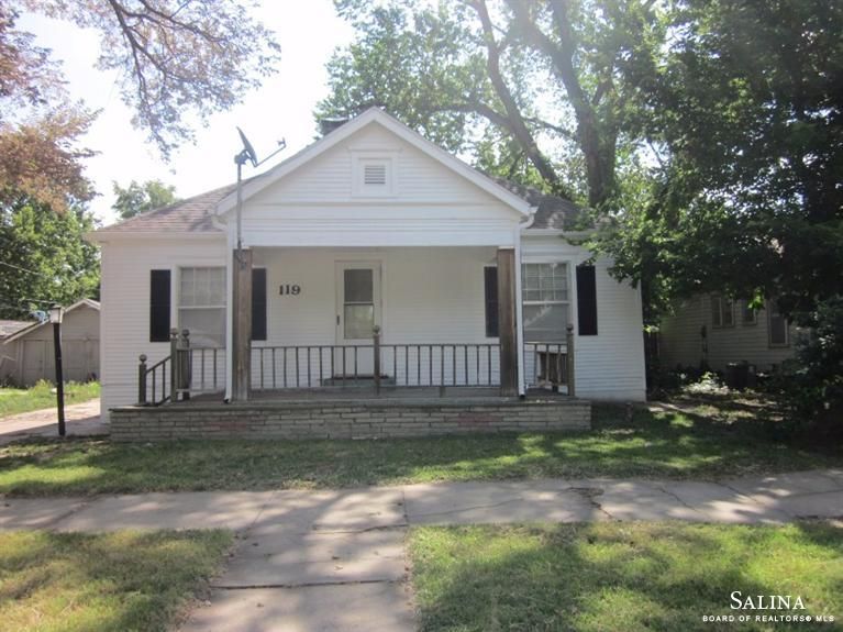 119 S Chicago St, Salina, KS 67401