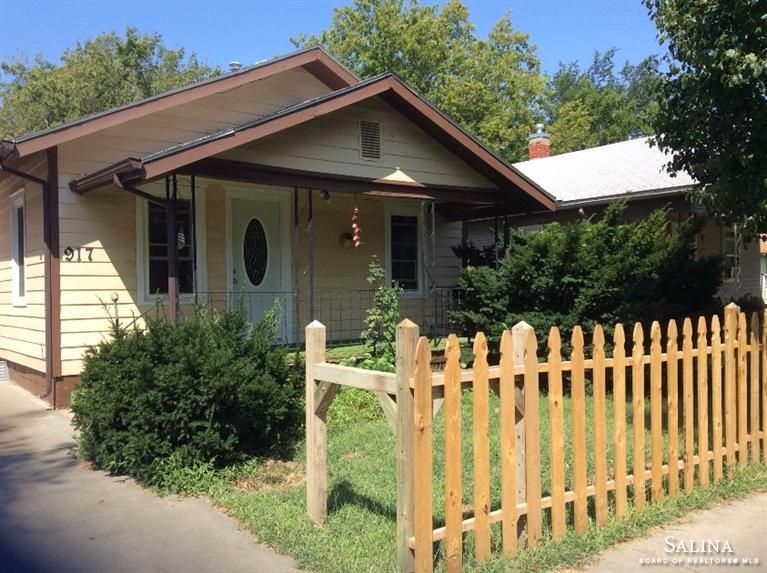 917 N 7th St, Salina, KS 67401
