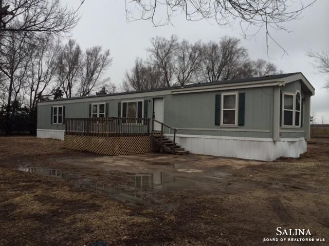 901 E Stimmel Rd, Salina, KS 67401