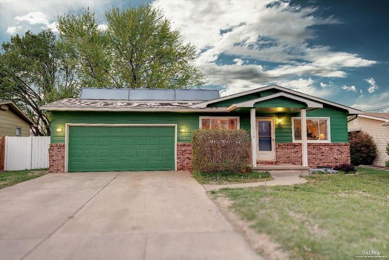 1115 E Ellsworth Ave, Salina, KS 67401