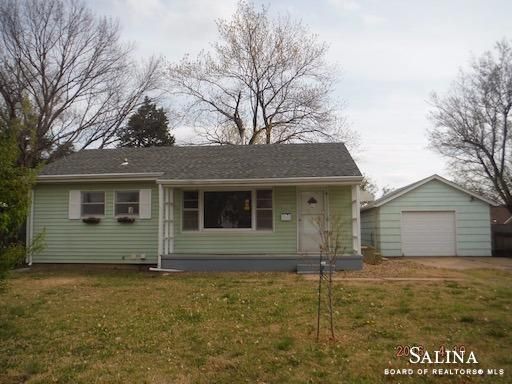 508 NE 13 St, Abilene, KS 67410