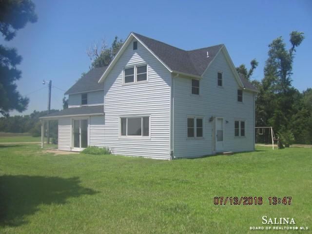 1247 28th Ave, Canton, KS 67428
