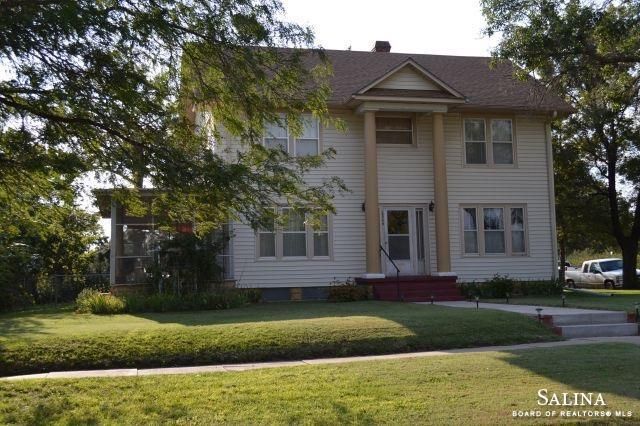 2304 F Ave, Wilson, KS 67490