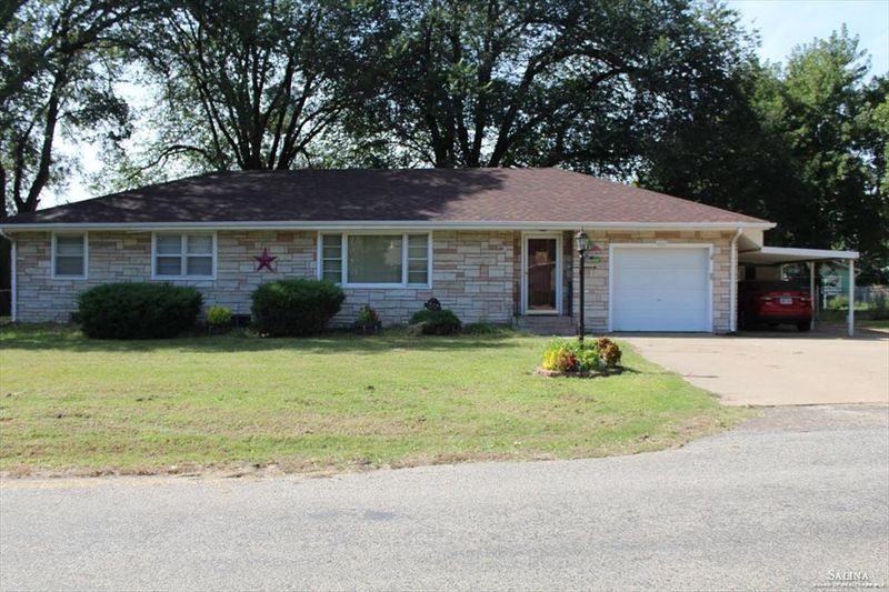 501 N Stark St, Bennington, KS 67422