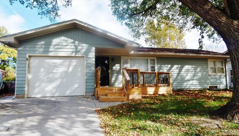 2209 Roach St, Salina, KS 67401-1