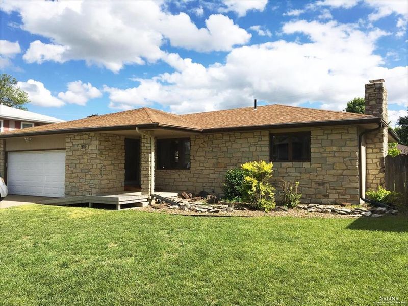 406 E Irene St, Salina, KS 67401