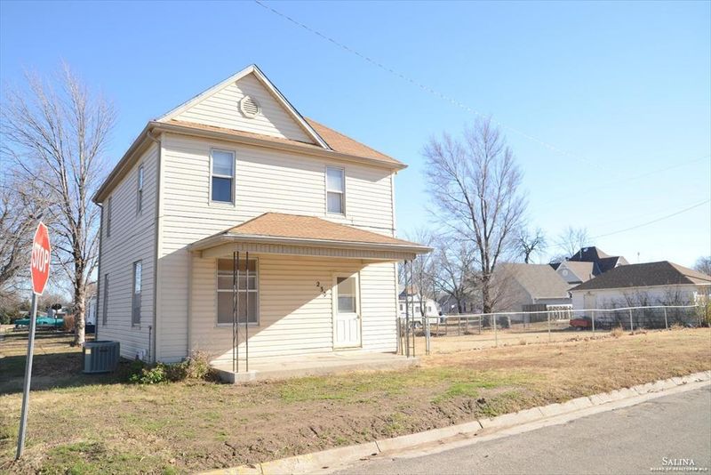 233 N Center St, Assaria, KS 67416