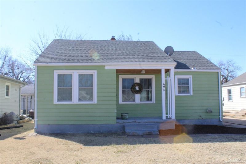 428 E Kirwin Ave, Salina, KS 67401
