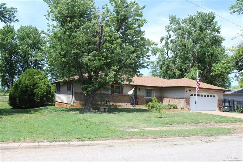 316 E 2nd St, Assaria, KS 67416