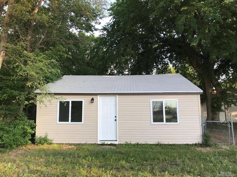819 Smith Ave, Salina, KS 67401
