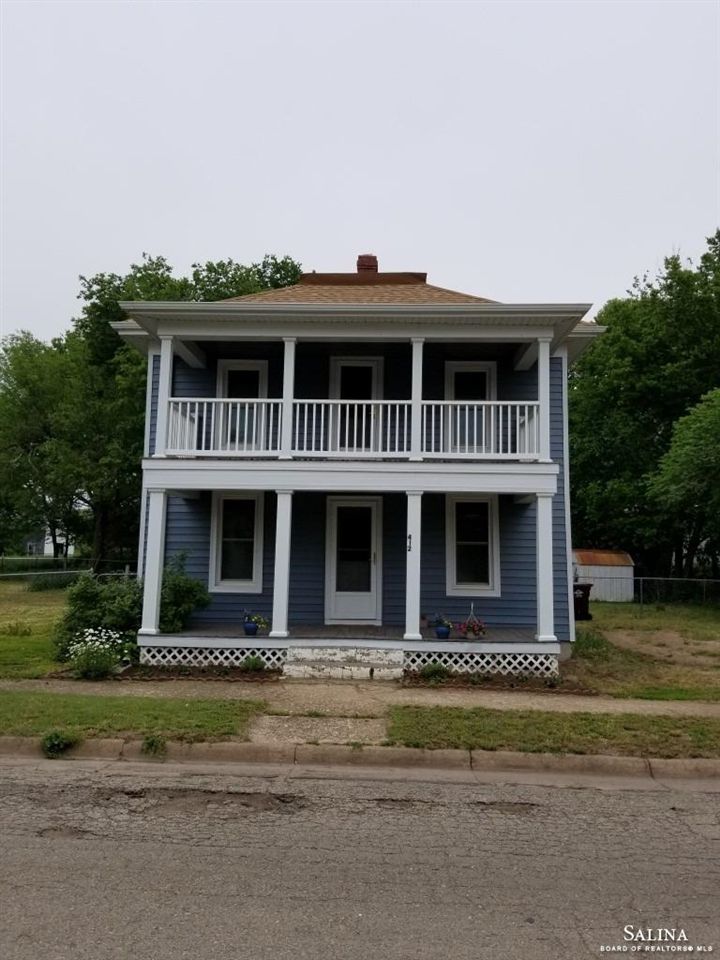 412 N Swedonia St, Marquette, KS 67464