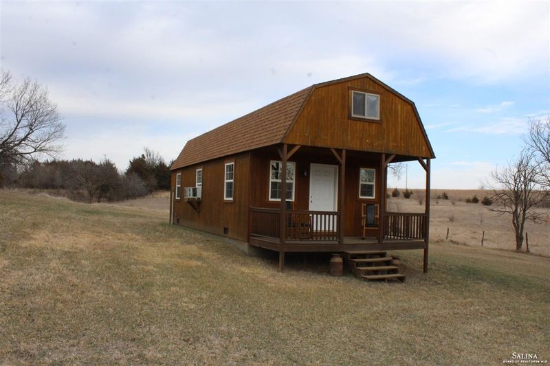 440 Sun Ln, Herington, KS 67449