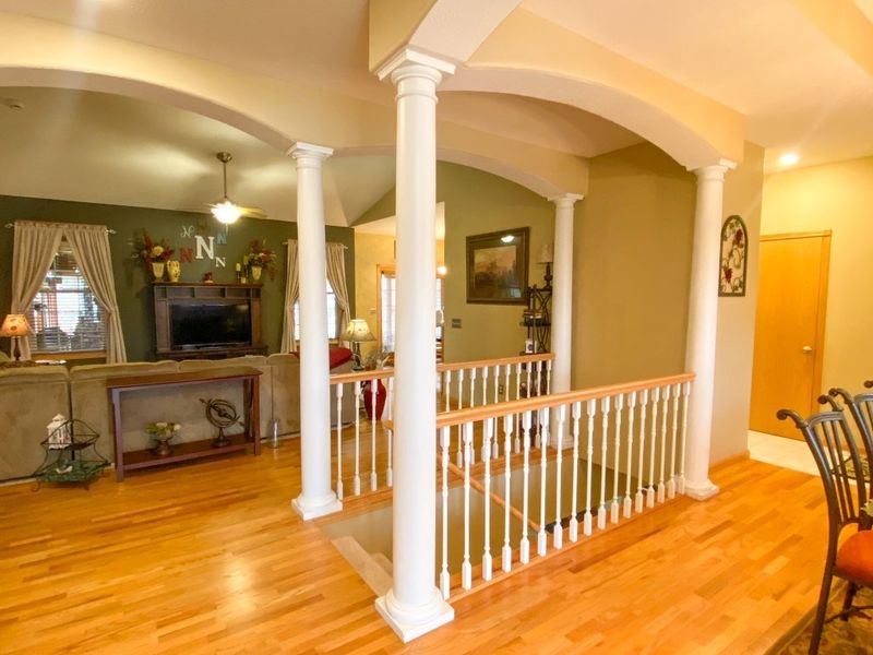 506 S Estates Dr, Salina, KS 67401