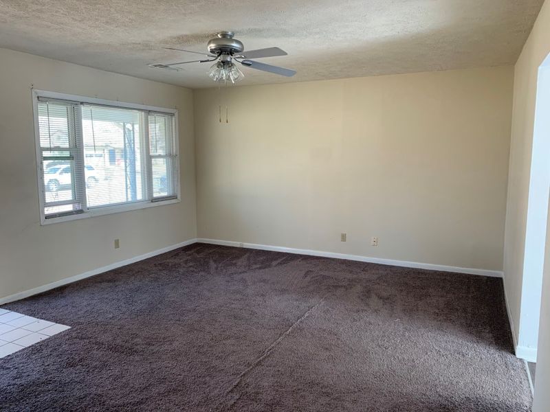 1427 Cheyenne Ave, Salina, KS 67401