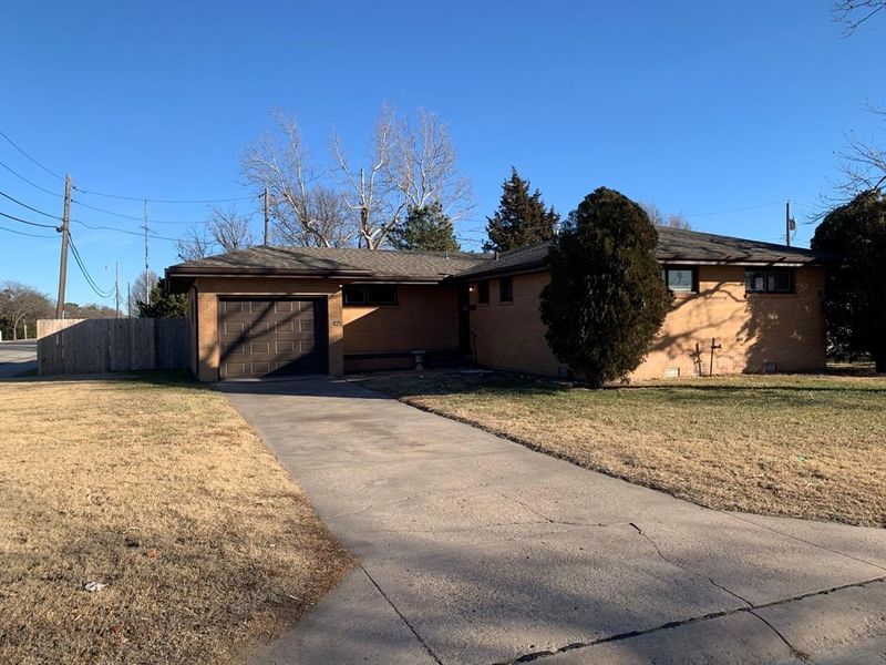 1416 Pyle, Great Bend, KS 67530
