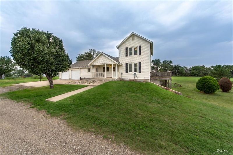 5668 S Kipp Rd, Gypsum, KS 67448