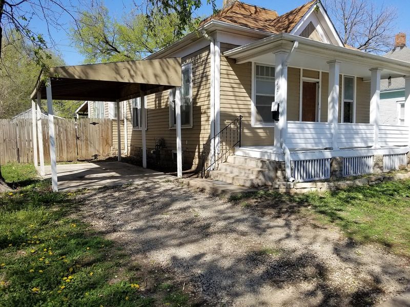 117 E Kirwin Ave, Salina, KS 67401