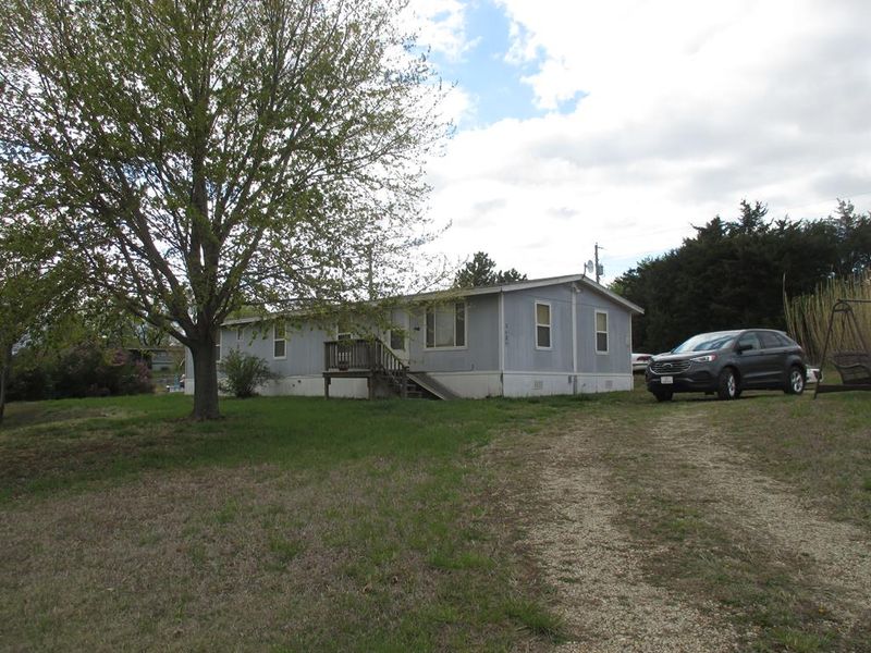 2629 Gatlin Rd, Salina, KS 67401