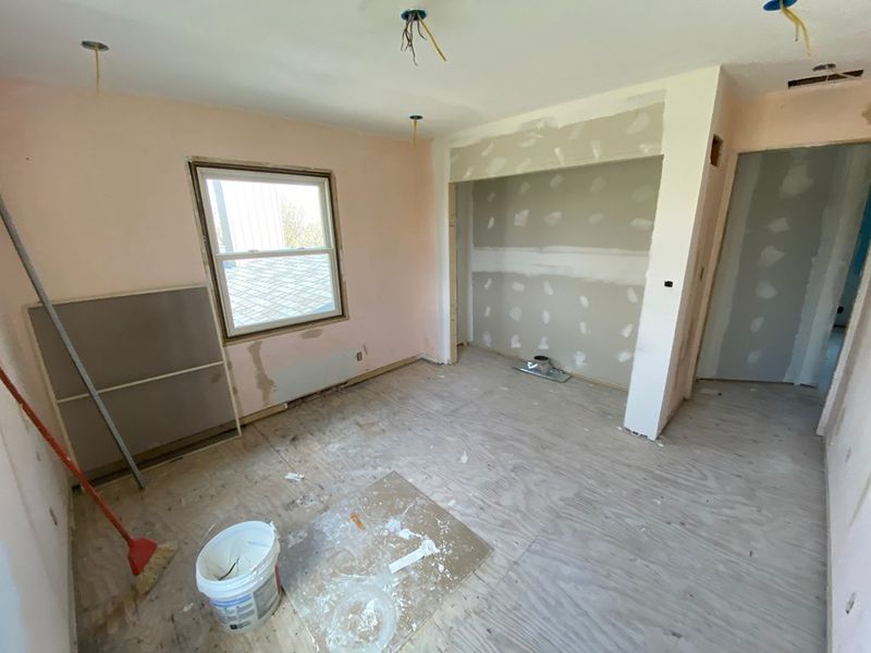 332 Point Dr, Great Bend, KS 67530