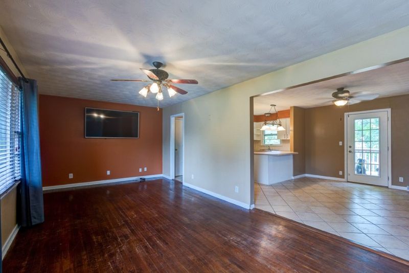 739 Max Ave, Salina, KS 67401