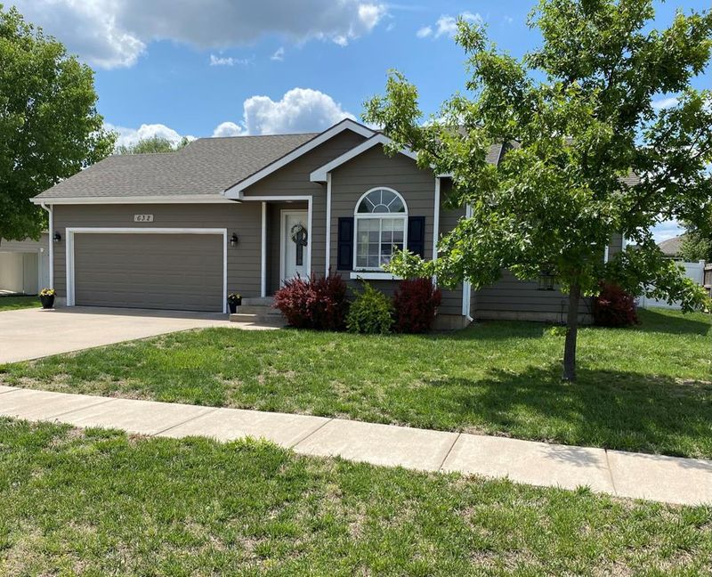 632 Rittgers Ln, Salina, KS 67401