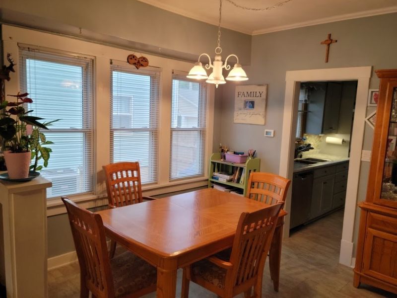 121 W Beloit Ave, Salina, KS 67401