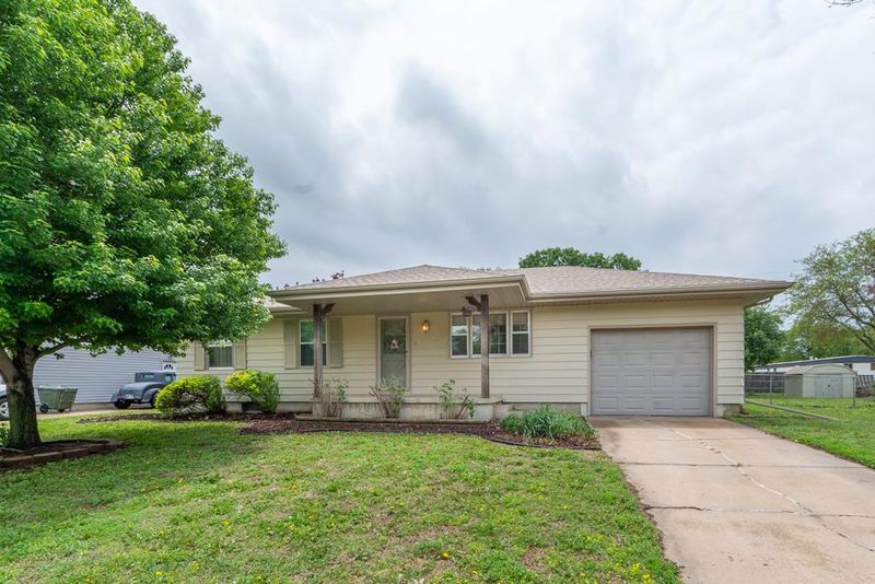 709 Marvin Ave, Salina, KS 67401