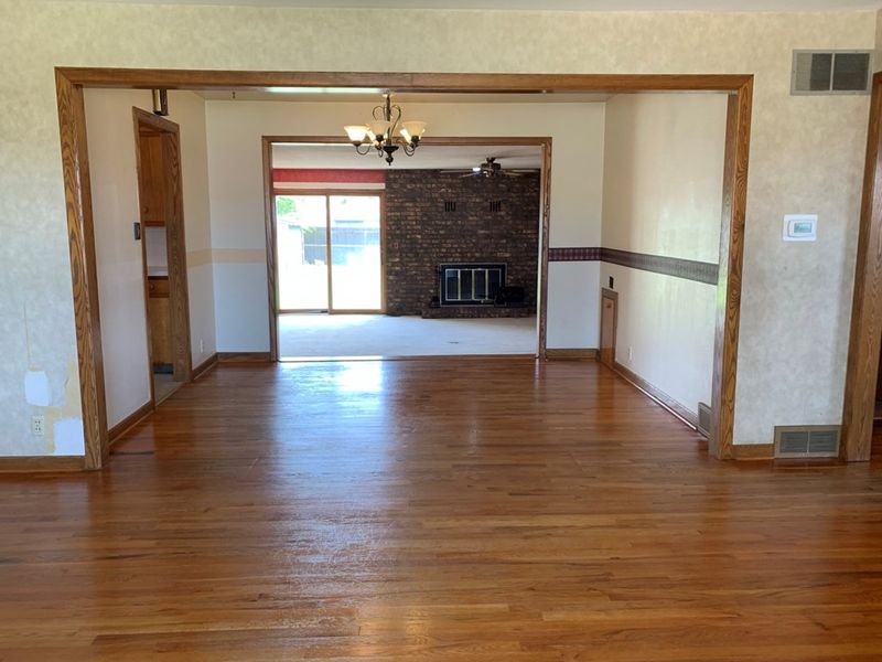 1071 Warner Rd, Great Bend, KS 67530