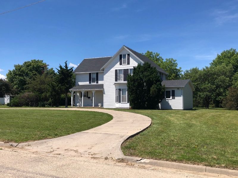835 N 3rd Ave, Minneapolis, KS 67467