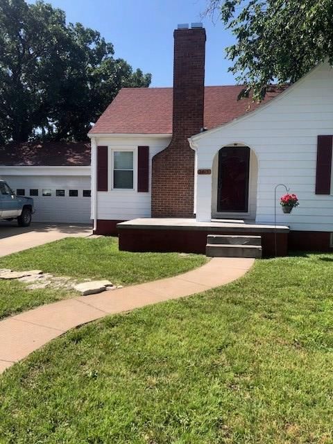 2415 Walnut Dr, Great Bend, KS 67530