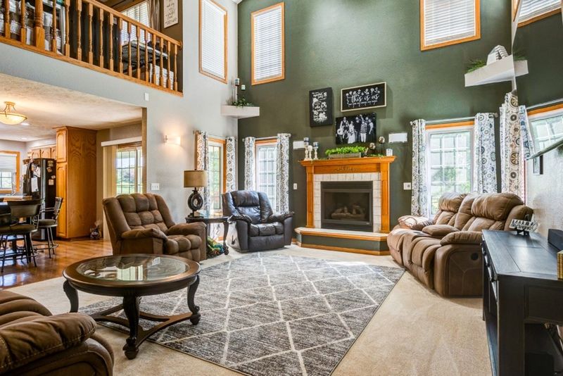 134 S Morris Dr, Salina, KS 67401