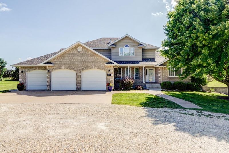 134 S Morris Dr, Salina, KS 67401