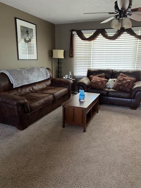 2114 San Domingo St, Great Bend, KS 67530