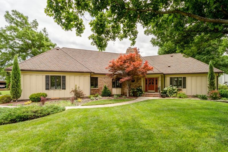 3 Red Fox Ln, Salina, KS 67401