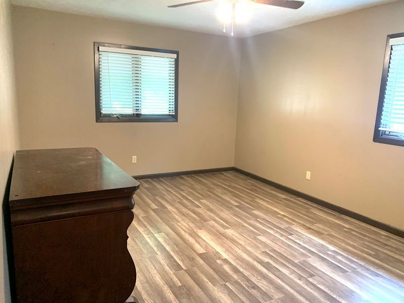 902 N Main, Hoisington, KS 67544
