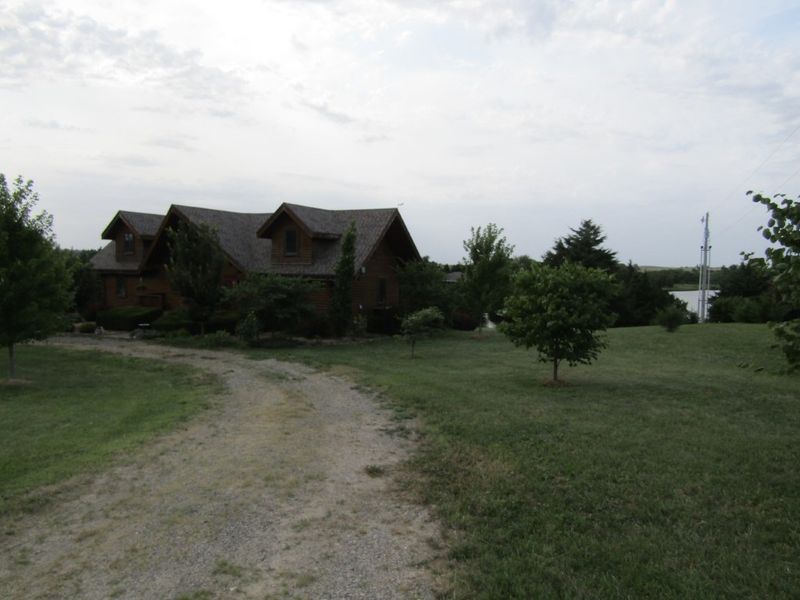 1709 Cedar Dr, Bennington, KS 67422