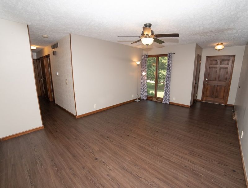 300 Reed Ave, Salina, KS 67401