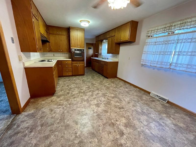 3206 24th, Great Bend, KS 67530