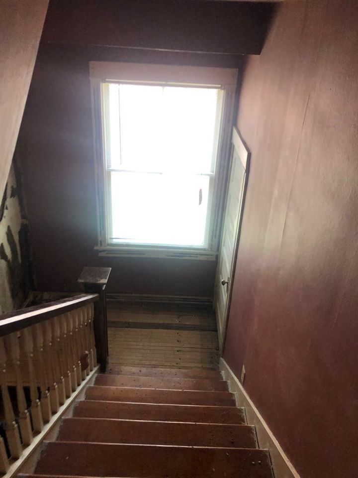 661 Highland Ave, Salina, KS 67401