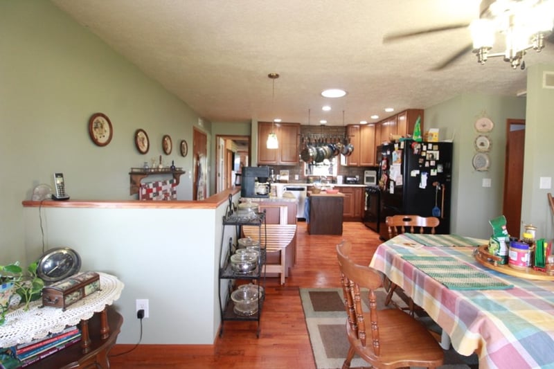 692 Key Rd, Hope, KS 67451