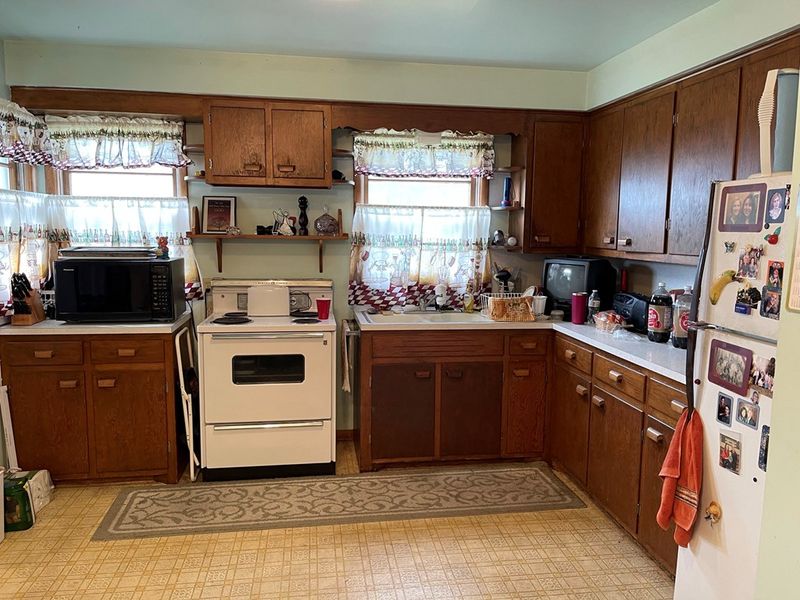 2014 25th St, Great Bend, KS 67530