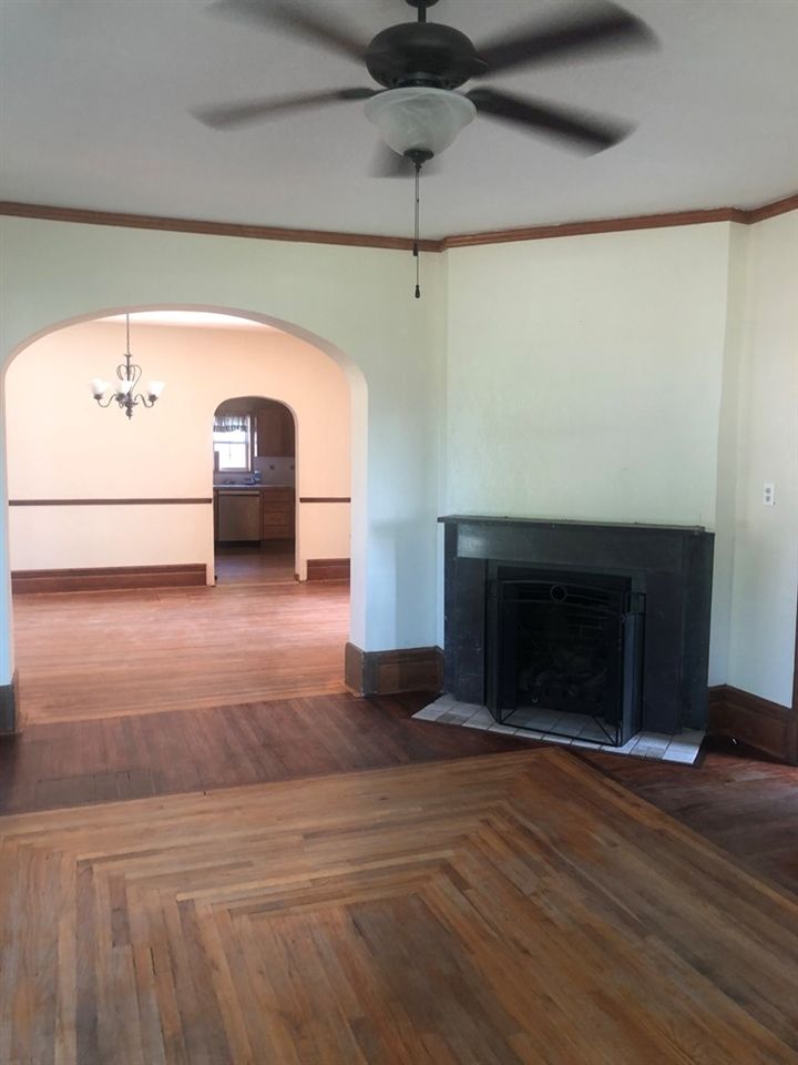116 W 4th, Minneapolis, KS 67467
