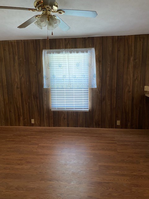 206 W Kansas Ave, Bushton, KS 67427