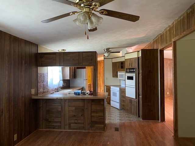206 W Kansas Ave, Bushton, KS 67427