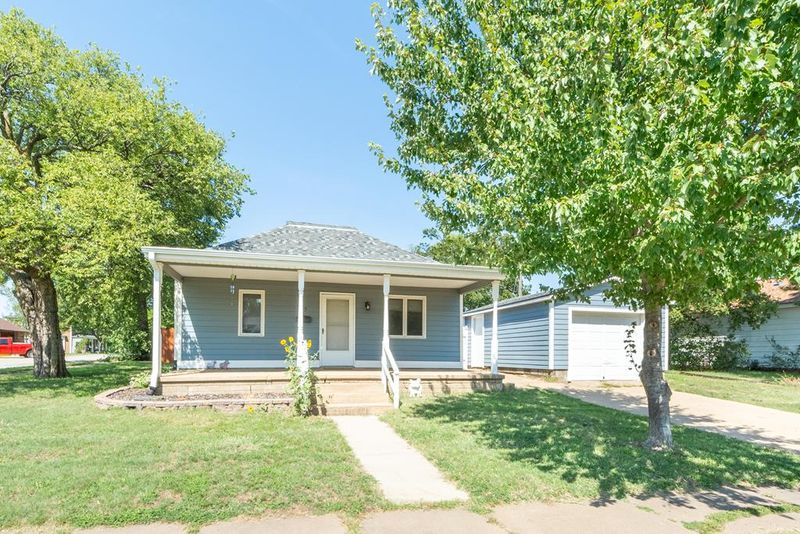 315 W 11th St, Ellsworth, KS 67439