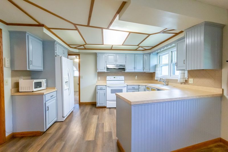 1003 NW 3rd St, Abilene, KS 67410